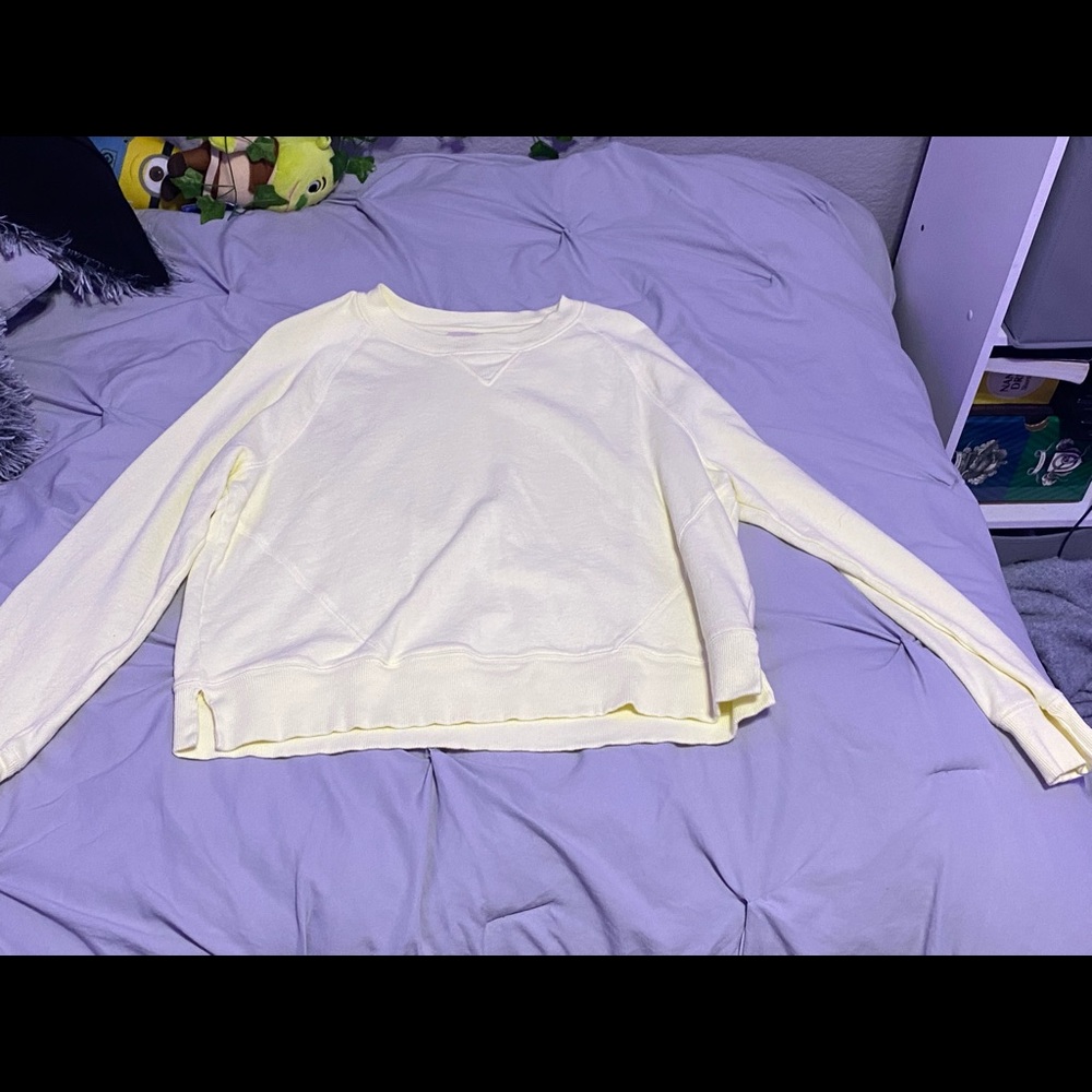 Universal Thread, Medium, and Light Yellow